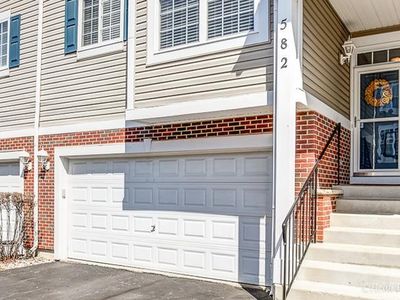 582 Declaration Ln, Aurora, IL, 60502