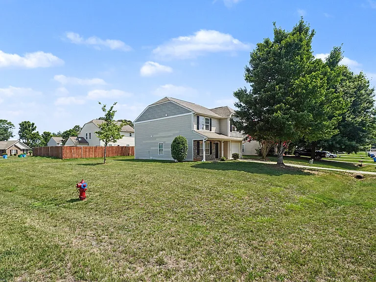 201 Buckboard Ln — Photo 2