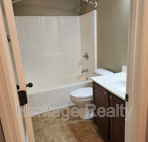 6515 Airtree Ln — Photo 13