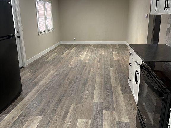 4th image of 1117 Meadow Dr