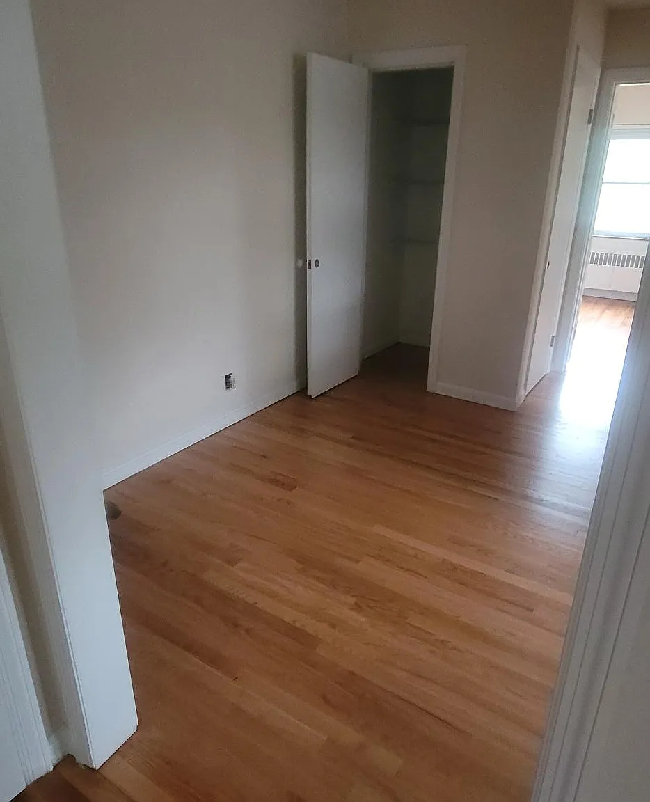 1 bed, 900 sqft, $1,250 — Photo 3