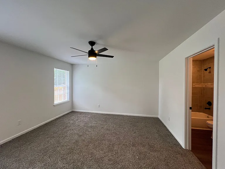 1825 The Oaks Ave — Photo 7