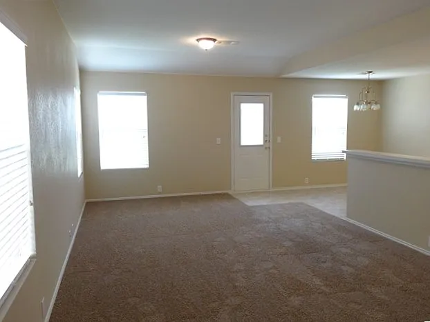 9109 Chisholm Trl — Photo 6