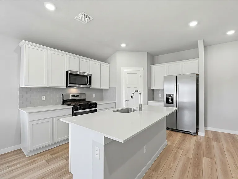 1024 Tipton St — Photo 5