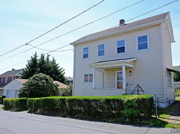 227 Grape Ave, Johnstown, PA 15906