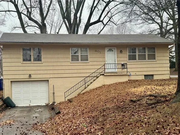 801 SW 16th St, Blue Springs, MO 64015