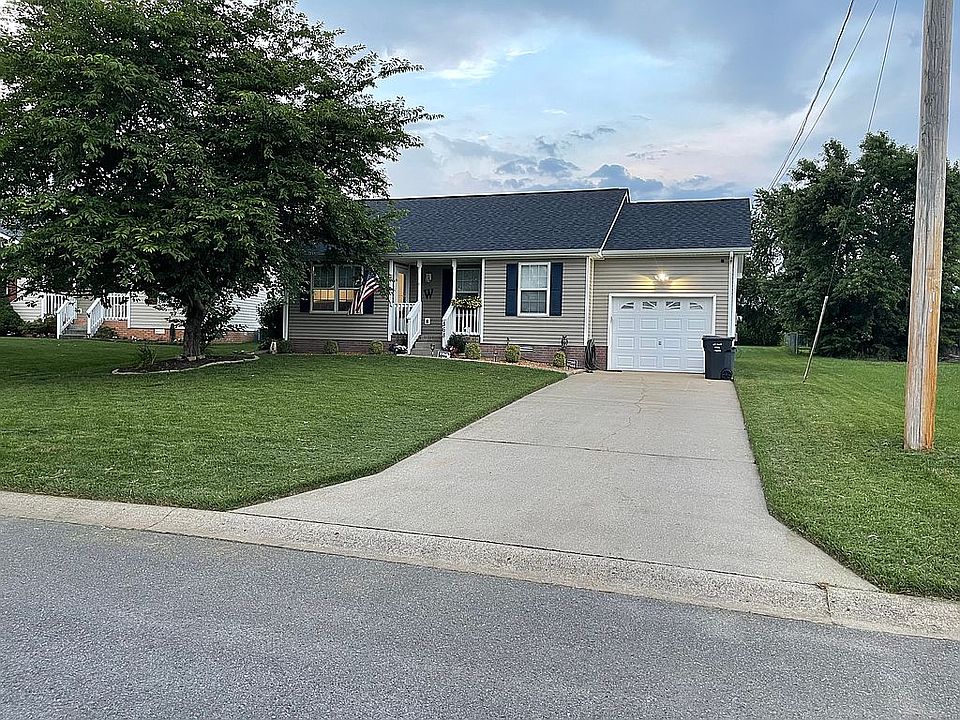 1st image of 368 Pioneer Dr