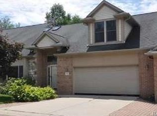 40 Burdick Woods Ct #1, Oxford, MI 48371