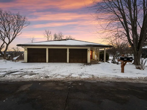 15541 Mitchell Cir SE, Prior Lake, MN 55372