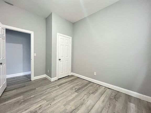 5th image of 87 Dwight St Floor 2