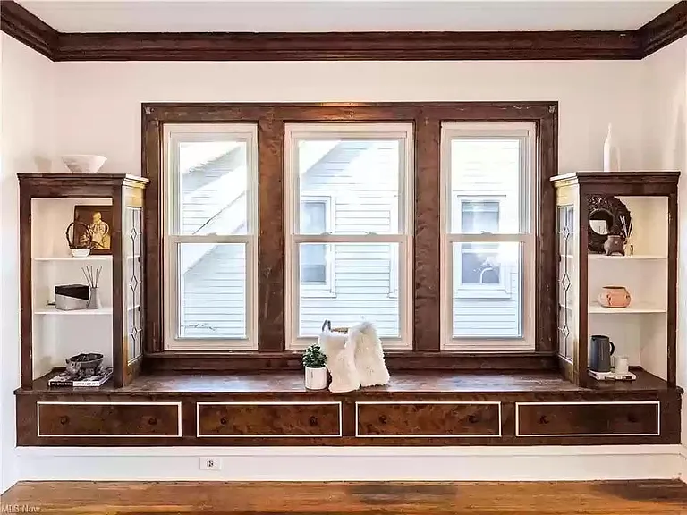 2152 Chesterland Ave — Photo 12