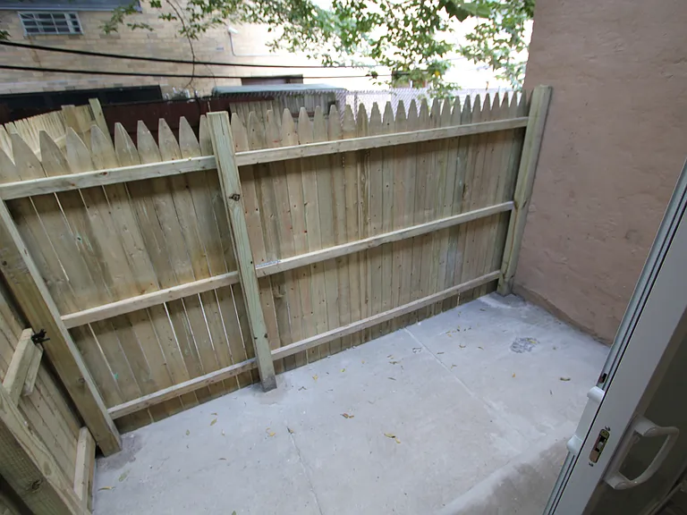 729 S 16th St #1R — Photo 11