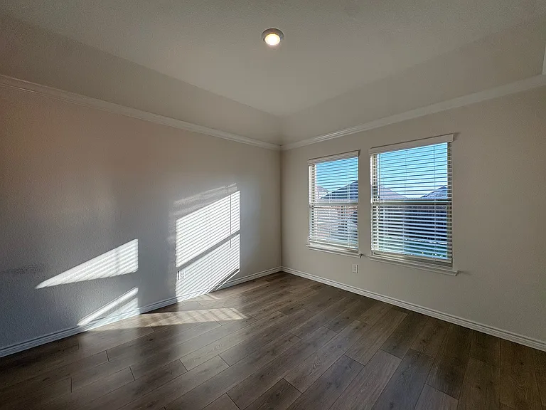 610 Union Dr — Photo 21