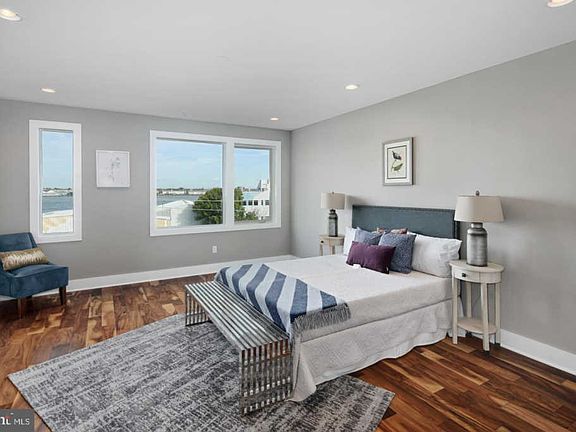5th image of 740 S Chris Columbus Blvd Unit 61