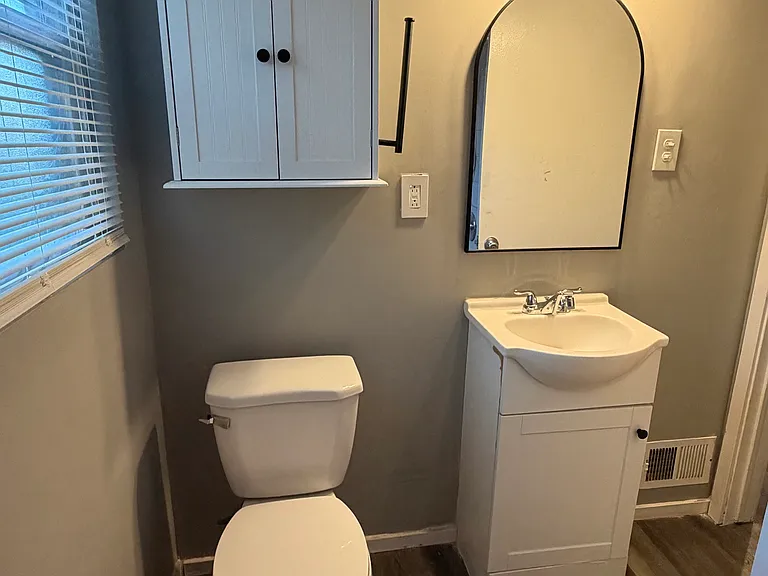20501 Northlawn St — Photo 9