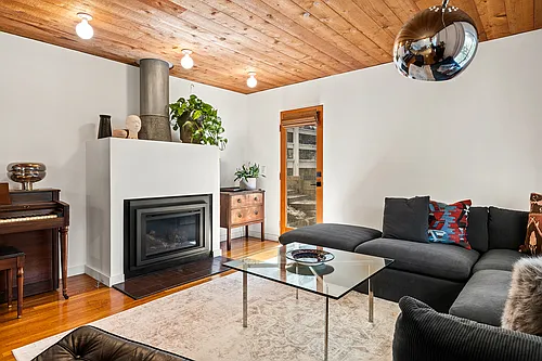 243 Amy Way Photo 1