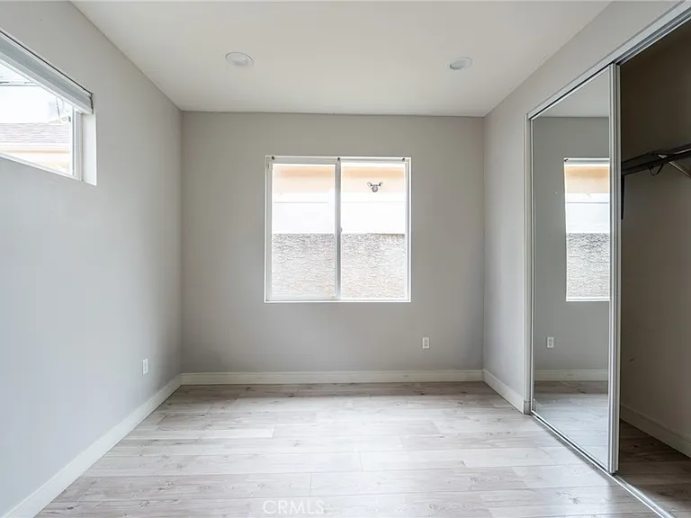 6938 Peach Ave — Photo 16
