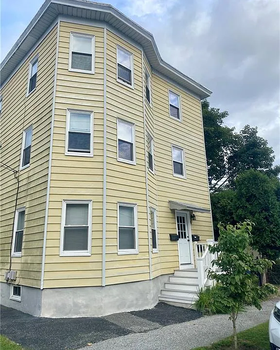 6 Second School St #1