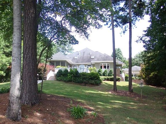 2nd image of 1814 River Oaks Dr