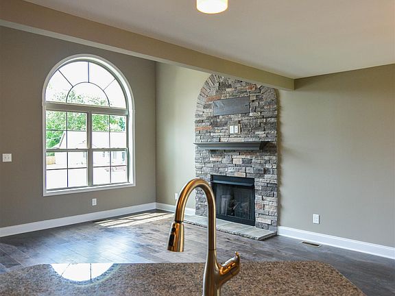 5th image of 541 Sitka Lot 205