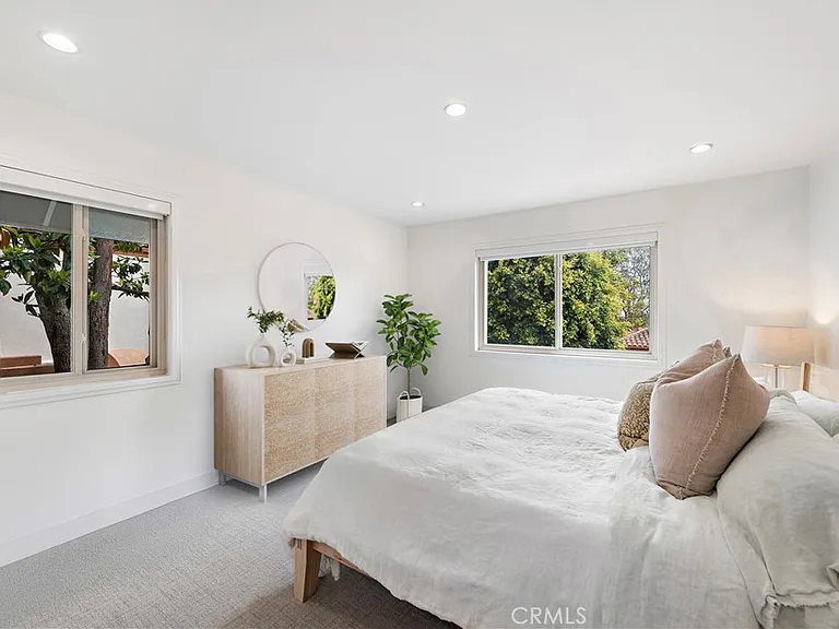 408 Villa Point Dr — Photo 13