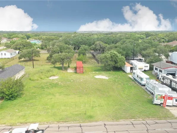 732 N Commercial St, Aransas Pass, TX 78336