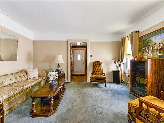 4th image of 88-32 214th St