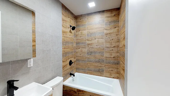 Rented by Zeetex Realty Corp | media 45