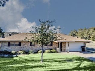 412 Sky Harbour Ct, Granbury, TX 76049