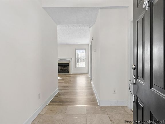 3rd image of 110 Manteo Dr