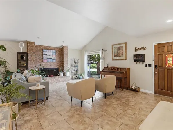 2713 Haystack Ln, Enid, OK 73703