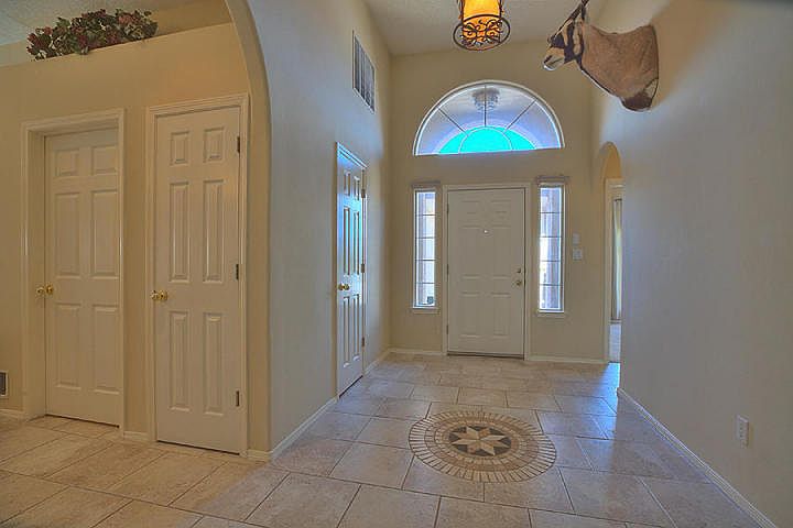 1st image of 10410 San Gregorio Dr NW