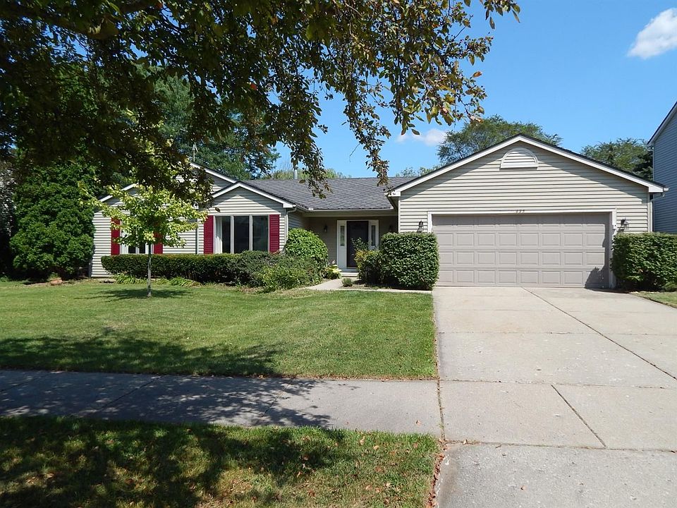 1st image of 495 Burr Oak Dr