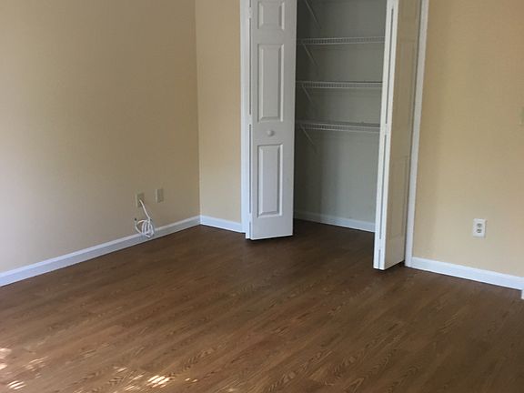 4th image of 2149 Heath Green Pl N
