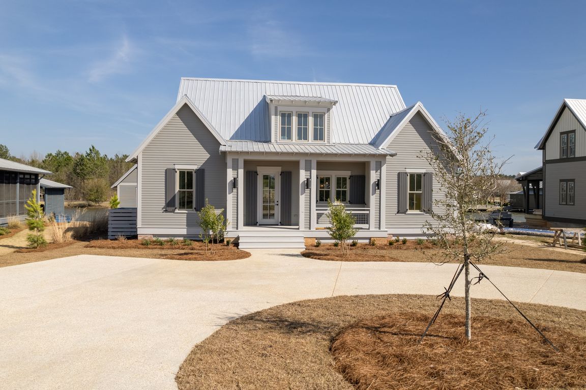 9_Fisher_Point_Exterior-1