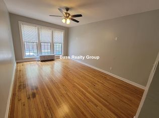 6972 N Greenview Ave APT 1, Chicago, IL 60626