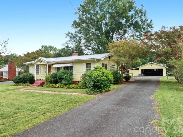 100 Dallas St, Huntersville, NC 28078