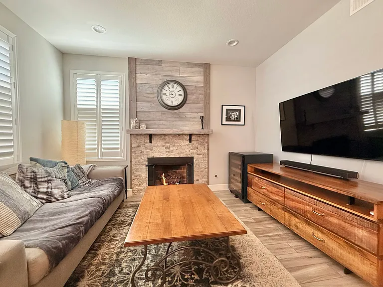 8924 Rotherham Ave — Photo 5