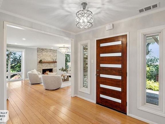 2nd image of 635 Capuchino Dr