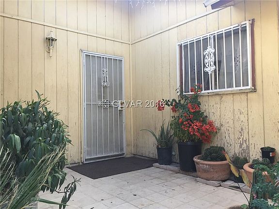3rd image of 500 Prince Alan Ct