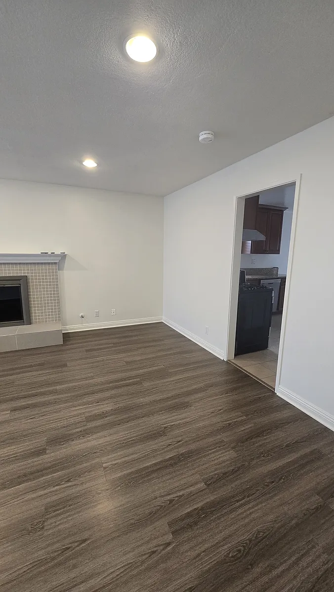 Building Photo - 34396 Camino El Molino