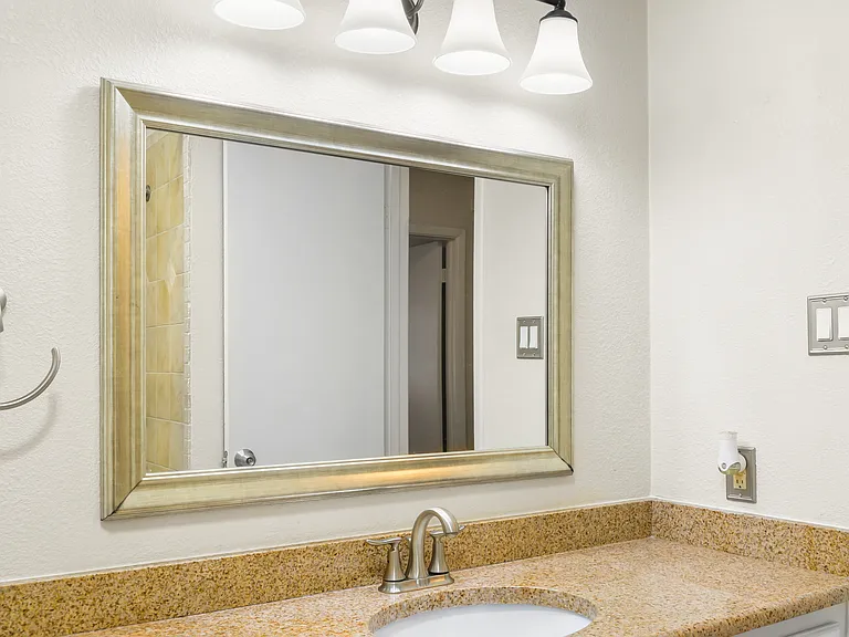613 Overland Trl — Photo 34