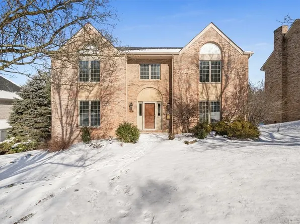 156 Vanderbilt Dr, Pittsburgh, PA 15243