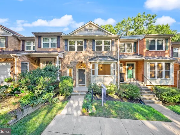 8005 Galla Knoll Cir, Springfield, VA 22153