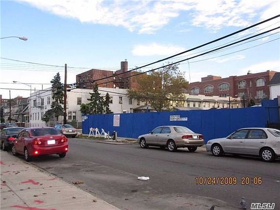 5th image of 17806 90th Ave