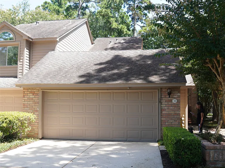 31 N Lakeridge Cir — Photo 2