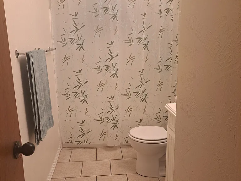 Aspen Dr — Photo 3