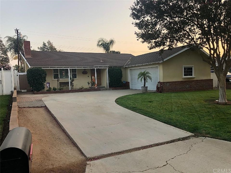 1st image of 143 Myrtlewood Dr