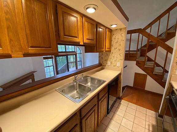 5th image of 3568 Idlewild Cir