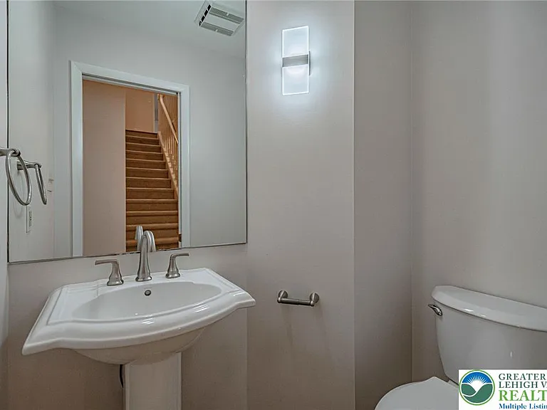 3608 S Highland St — Photo 40